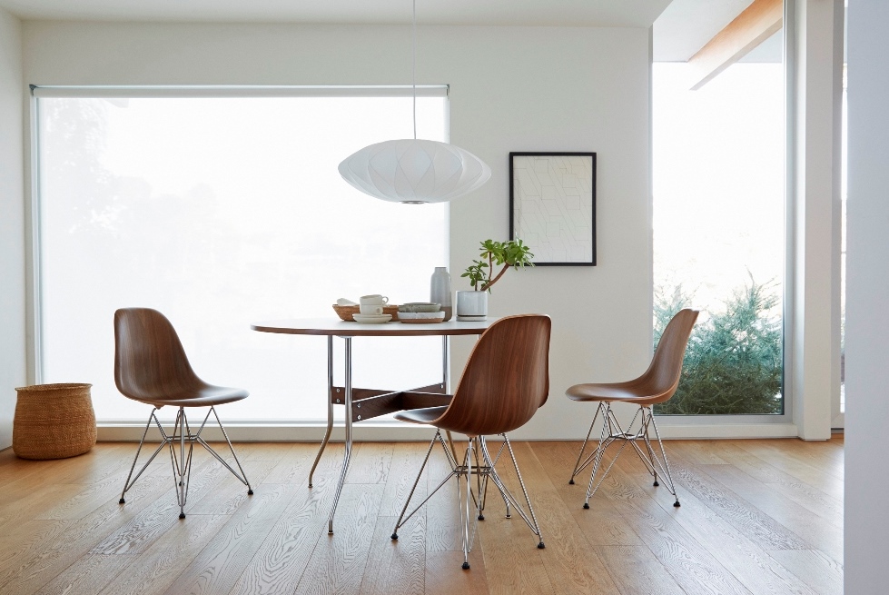 Nelson Swag Leg Table and Nelson Bubble Pendant with Eames moulded wood chairs