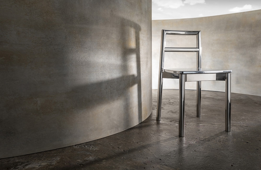 Fable Outside Chair powdercoated in Silver Fable outdoor collection designed by Ross Didier, Fable Outside by Didier, Fable Aluminium version