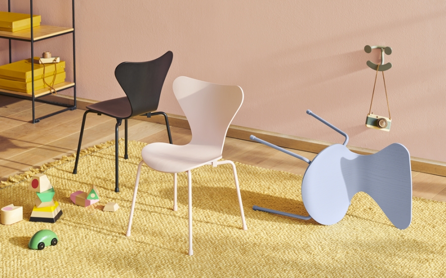 Series 7 Childrens Chair designed by Arne Jacobsen Fritz Hansen, Series 7 dining chair, Series 7 Bar Stoo, Series 7 colours, Series 7 Sense of Colours
