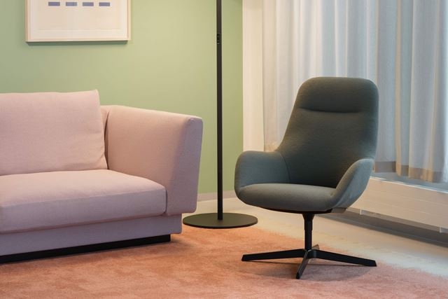 Sheru Lounge Chair with 4star base Sheru Lounge Chair designed by EOOS for Walter Knoll