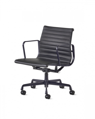 Eames Aluminium Group management Chair designed by Ray and Charles Eames, Herman Miller Eames Management chair, Herman Miller Eames Aluminium Group chair 